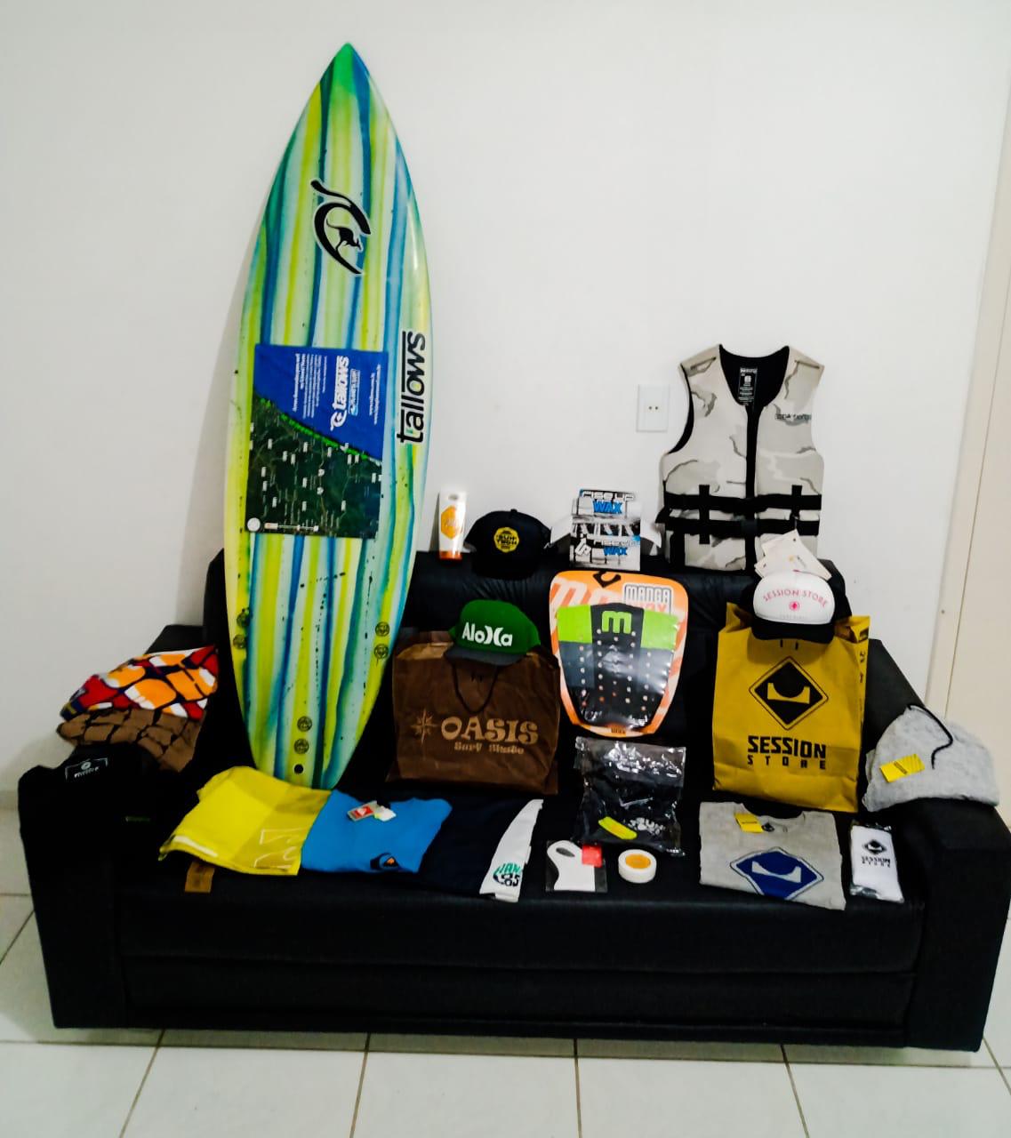 Rifa oferece como prêmios prancha de surfe, acessórios, colete, roupa, protetor solar e muito mais.