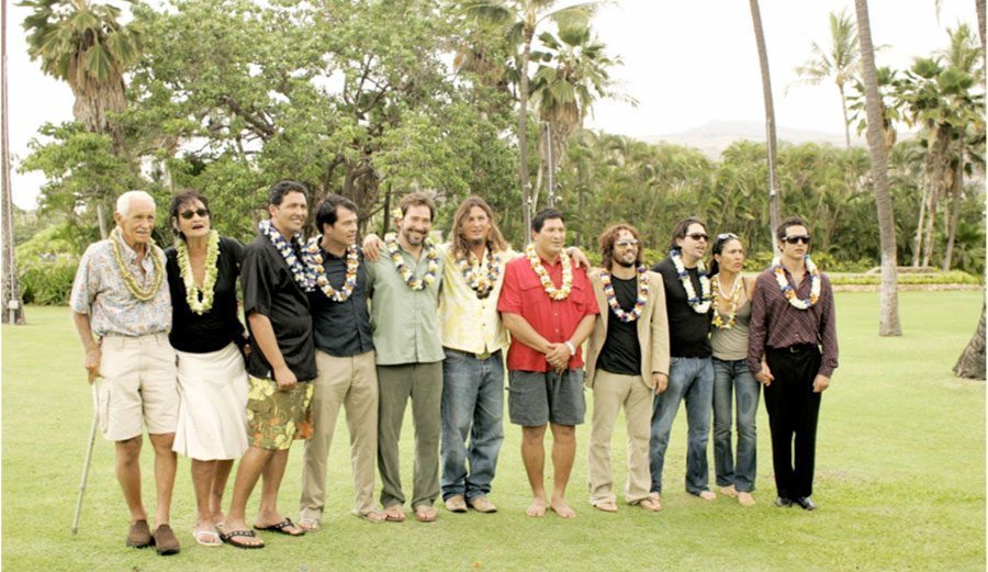 Da esquerda para a direita: Dorian, Juliette e os nove filhos do casal.