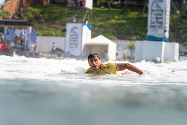 Tunc Ucyildiz, Surf City El Salvador ISA World Surfing Games 2021. Foto: ISA / Sean Evans.