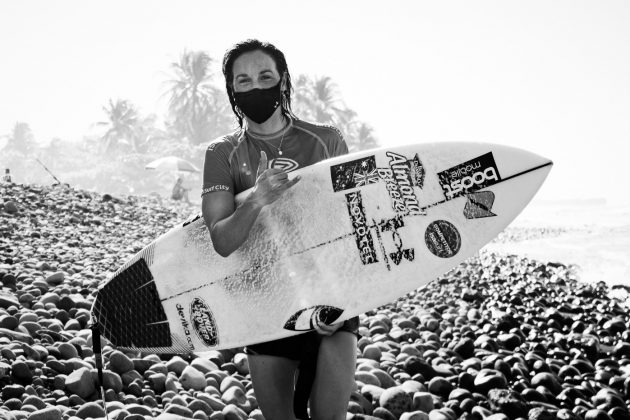 Sally Fitzgibbons, Surf City El Salvador ISA World Surfing Games 2021, El Sunzal. Foto: ISA / Ben Reed.