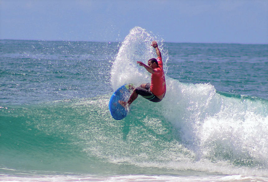 Jojó de Olivença também já integrou a elite mundial do surfe.