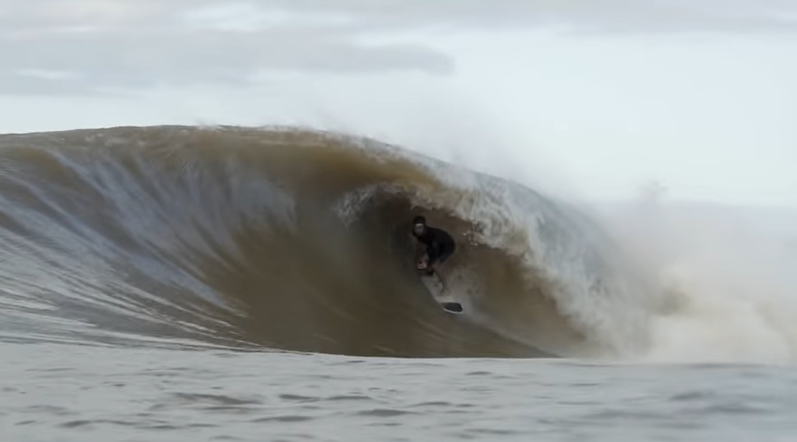 Brasileiro Lucas Silveira conquista QS3000 de Santa Cruz - Surf - Jornal  Record