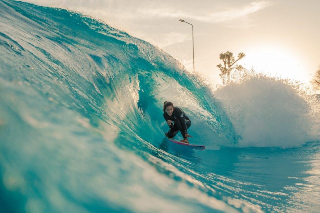 Sophia é uma das grandes promessas do surfe feminino.