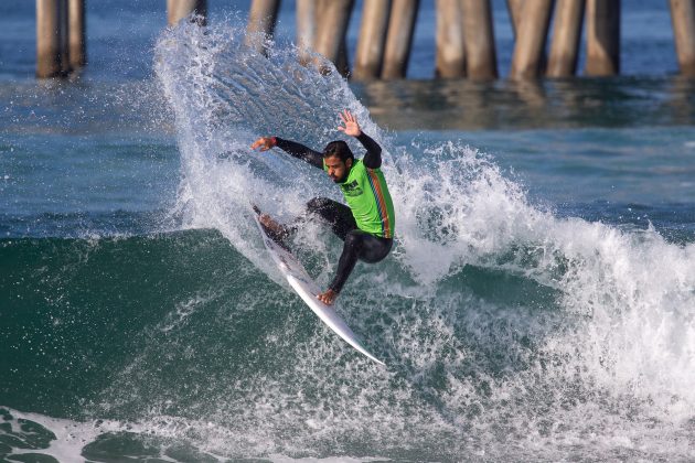 Edgard Groggia, US Open of Surfing 2021, Huntington Beach, Califórnia (EUA). Foto: WSL / Morris.
