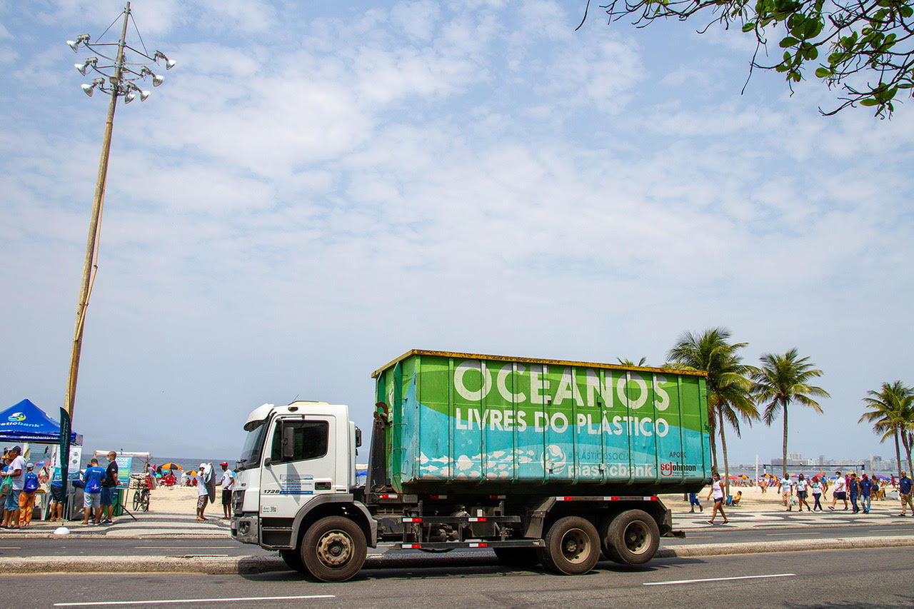 Ação retirou mais de 620 quilos de plástico das praias.