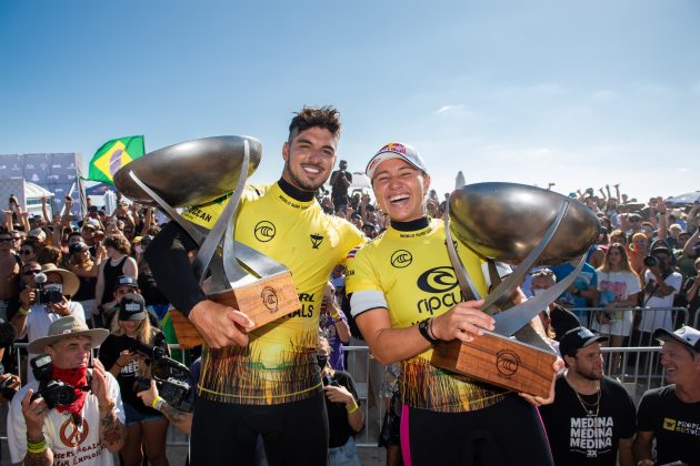 Gabriel Medina e Carissa Moore, Rip Curl WSL Finals 2021, Trestles, Califórnia (EUA). Foto: WSL / Pat Nolan.