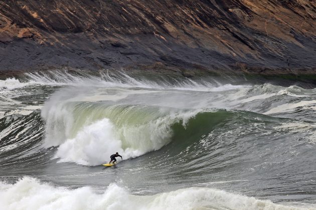Pedro Calado, Itacoatiara Big Wave 2021, Niterói (RJ). Foto: Tony D'Andrea.