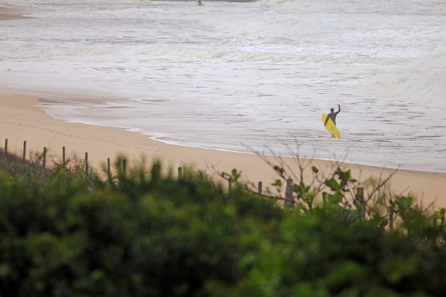 Pedro Callado, Itacoatiara Big Wave 2021, Niterói (RJ). Foto: Tony D'Andrea.