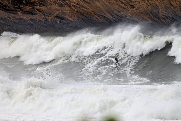 Willyam Santana, Itacoatiara Big Wave 2021, Niterói (RJ). Foto: Tony D'Andrea.