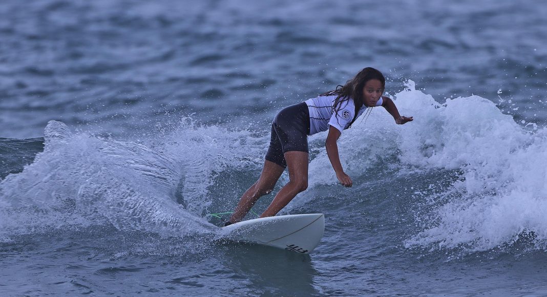 Aysha Ratto, Hang Loose Surf Attack 2021, Praia de Camburi, São Sebastião (SP). Foto: Munir El Hage.