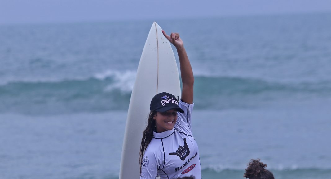 Aysha Ratto, Hang Loose Surf Attack 2021, Praia de Camburi, São Sebastião (SP). Foto: Munir El Hage.