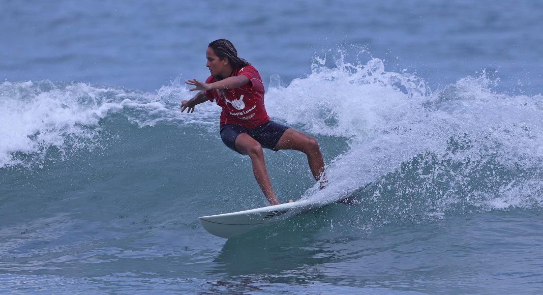 Aysha Ratto, Hang Loose Surf Attack 2021, Praia de Camburi, São Sebastião (SP). Foto: Munir El Hage.