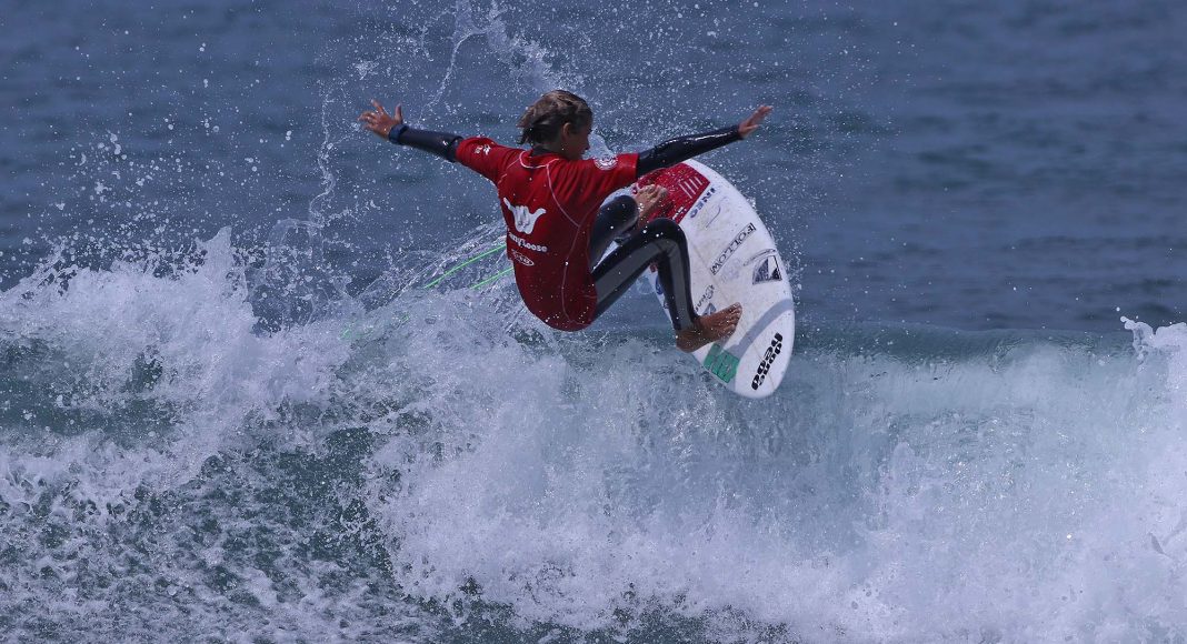 Eduardo Mulford, Hang Loose Surf Attack 2021, Praia de Camburi, São Sebastião (SP). Foto: Munir El Hage.