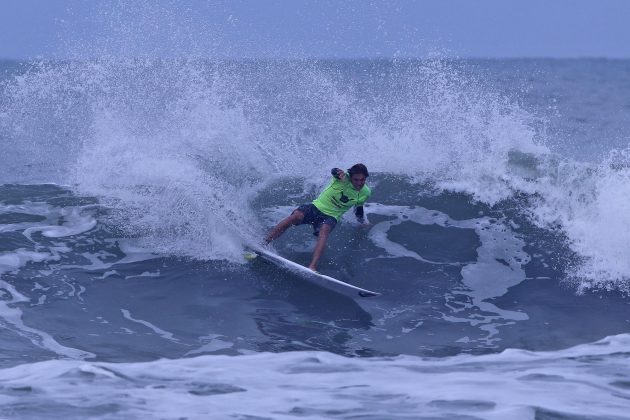 Gabriel Klaussner, Hang Loose Surf Attack, Praia de Camburi, São Sebastião (SP). Foto: Munir El Hage.