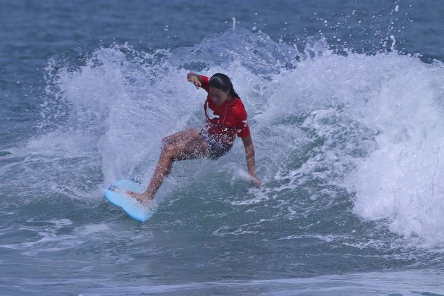 Kemily Sampaio, Hang Loose Surf Attack 2021, Praia de Camburi, São Sebastião (SP). Foto: Munir El Hage.