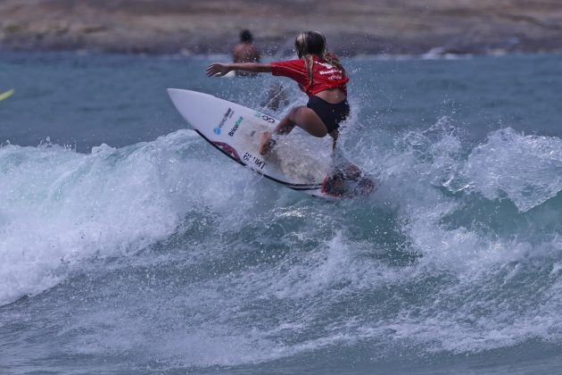 Luana Reis, Hang Loose Surf Attack 2021, Praia de Camburi, São Sebastião (SP). Foto: Munir El Hage.