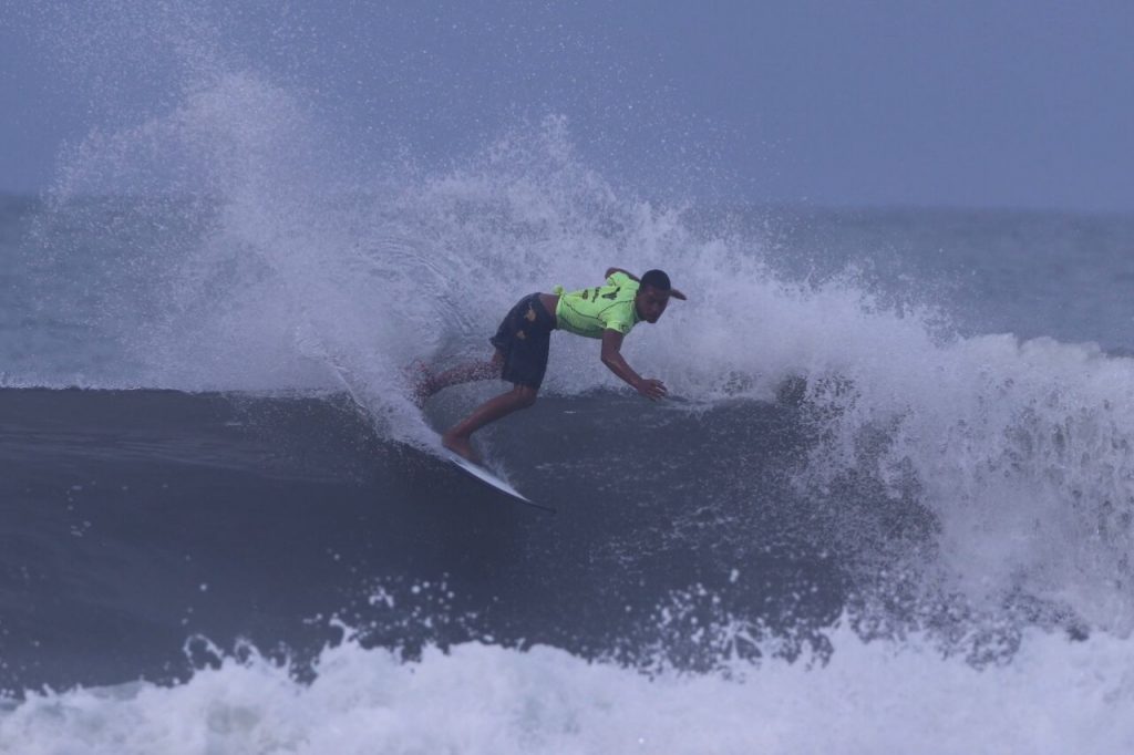 Lucas Cainan, Hang Loose Surf Attack 2021, Praia de Camburi, São Sebastião (SP)