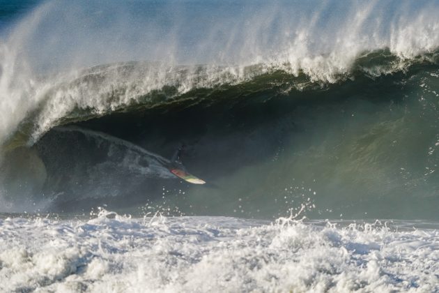 Lucas Chumbo, Itacoatiara Big Wave 2021, Niterói (RJ). Foto: Matheus Couto.
