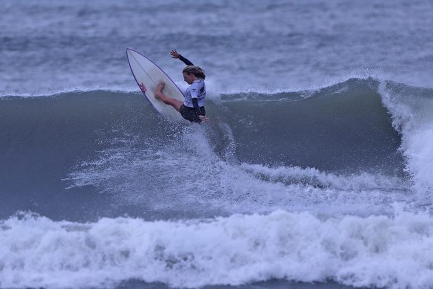 Naire Marquez, Hang Loose Surf Attack, Praia de Camburi, São Sebastião (SP). Foto: Munir El Hage.