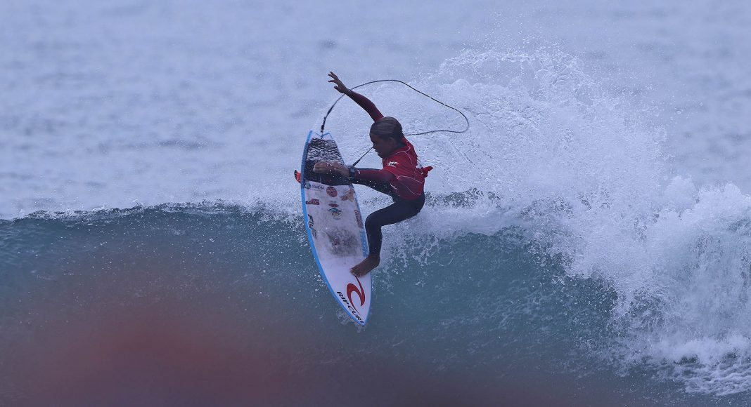 Pablo Gabriel, Hang Loose Surf Attack 2021, Praia de Camburi, São Sebastião (SP). Foto: Munir El Hage.