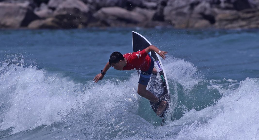 Rickson Falcão, Hang Loose Surf Attack 2021, Praia de Camburi, São Sebastião (SP). Foto: Munir El Hage.