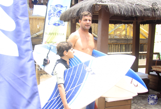 Artur Herdy, Surfland Brasil Apresenta Surfamily ASJ 2021, Praia da Joaquina (SC). Foto: Basilio Ruy / P.P07.