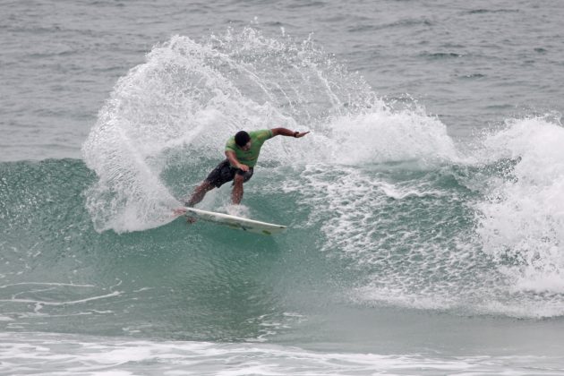 Vitor Valentin, LayBack Pro Praia Mole 2021, Florianópolis (SC). Foto: Douglas Cominski.