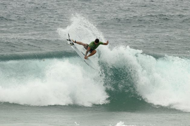 Santiago Muniz, LayBack Pro Praia Mole 2021. Foto: Douglas Cominski.