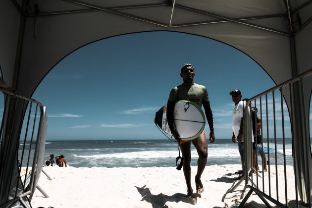 Janninfer De Sousa, Saquarema Surf Festival 2021, Praia de Itaúna (RJ). Foto: Thiago Diz.