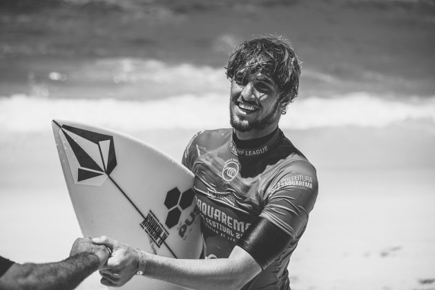 João Chianca, Saquarema Surf Festival 2021, Praia de Itaúna (RJ). Foto: Thiago Diz.