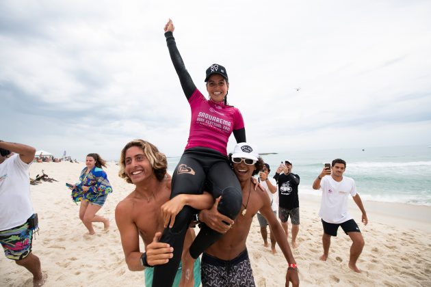 Chloé Calmon, Saquarema Surf Festival 2021, Praia de Itaúna (RJ). Foto: Thiago Diz.