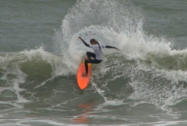 Aurora Ribeiro, Hang Loose Surf Attack 2021, Praia do Tombo, Guarujá (SP). Foto: Munir El Hage.