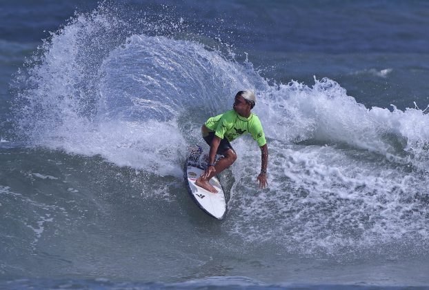 Caio Okamoto, Hang Loose Surf Attack 2021, Praia do Tombo, Guarujá (SP). Foto: Munir El Hage.