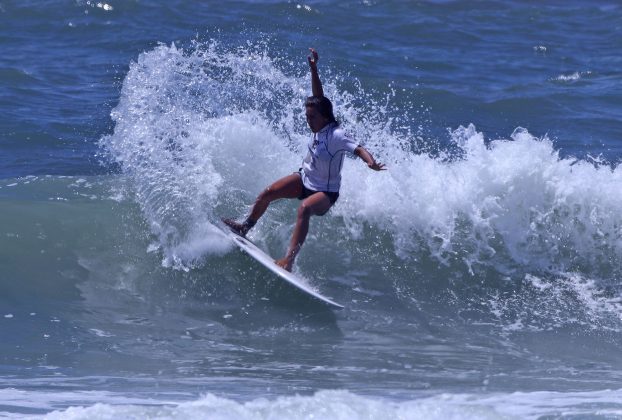 Giovanna Donato, Hang Loose Surf Attack 2021, Praia do Tombo, Guarujá (SP). Foto: Munir El Hage.