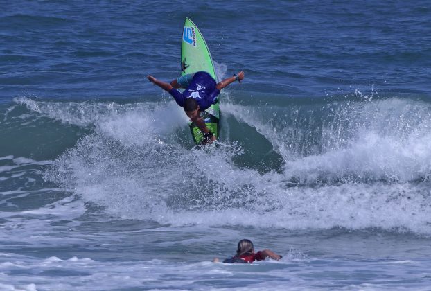 Kalani Robles, Hang Loose Surf Attack 2021, Praia do Tombo, Guarujá (SP). Foto: Munir El Hage.