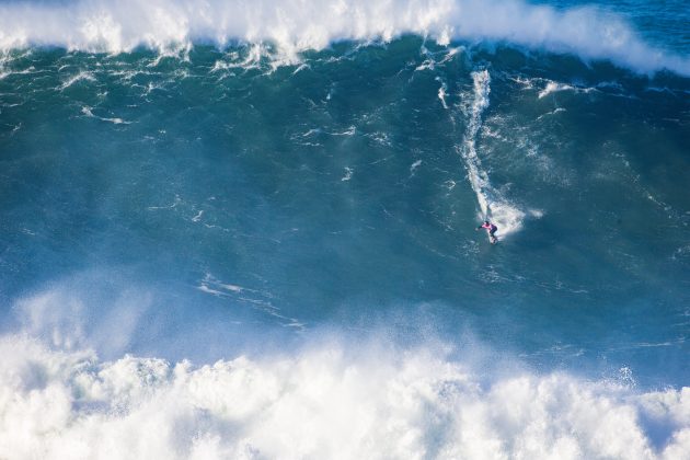 Kealii Mamala, Nazaré Tow Surfing Challenge 2021, Praia do Norte, Nazaré, Portugal. Foto: WSL / Masurel.