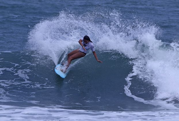 Kemily Sampaio, Hang Loose Surf Attack 2021, Praia do Tombo, Guarujá (SP). Foto: Munir El Hage.