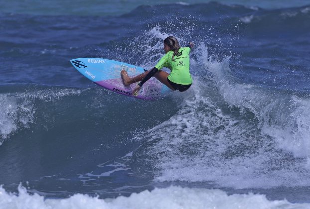 Luara Mandeli, Hang Loose Surf Attack 2021, Praia do Tombo, Guarujá (SP). Foto: Munir El Hage.