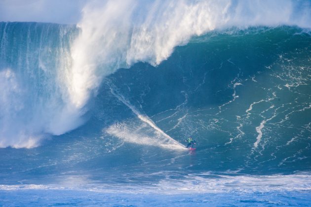 Pierre Rollet, Nazaré Tow Surfing Challenge 2021, Praia do Norte, Nazaré, Portugal. Foto: WSL / Masurel.