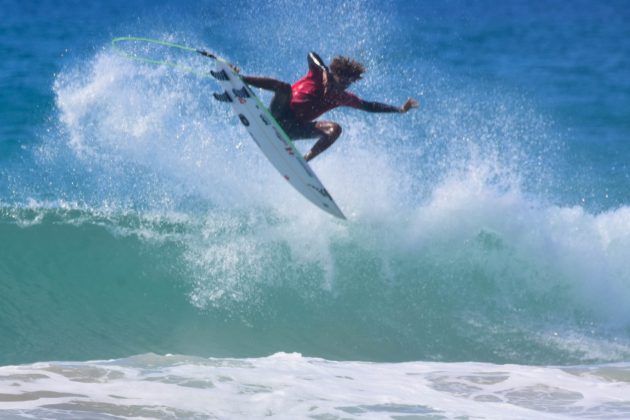 Sunny Pires, Búzios Garytos Surf Pro Am 2021, Praia de Geribá, Búzios (RJ). Foto: Fontenelle Roberto Jobim.