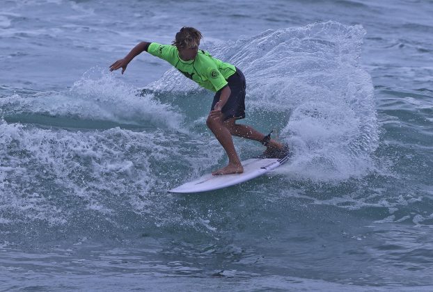 Victor Inacio, Hang Loose Surf Attack 2021, Praia do Tombo, Guarujá (SP). Foto: Munir El Hage.