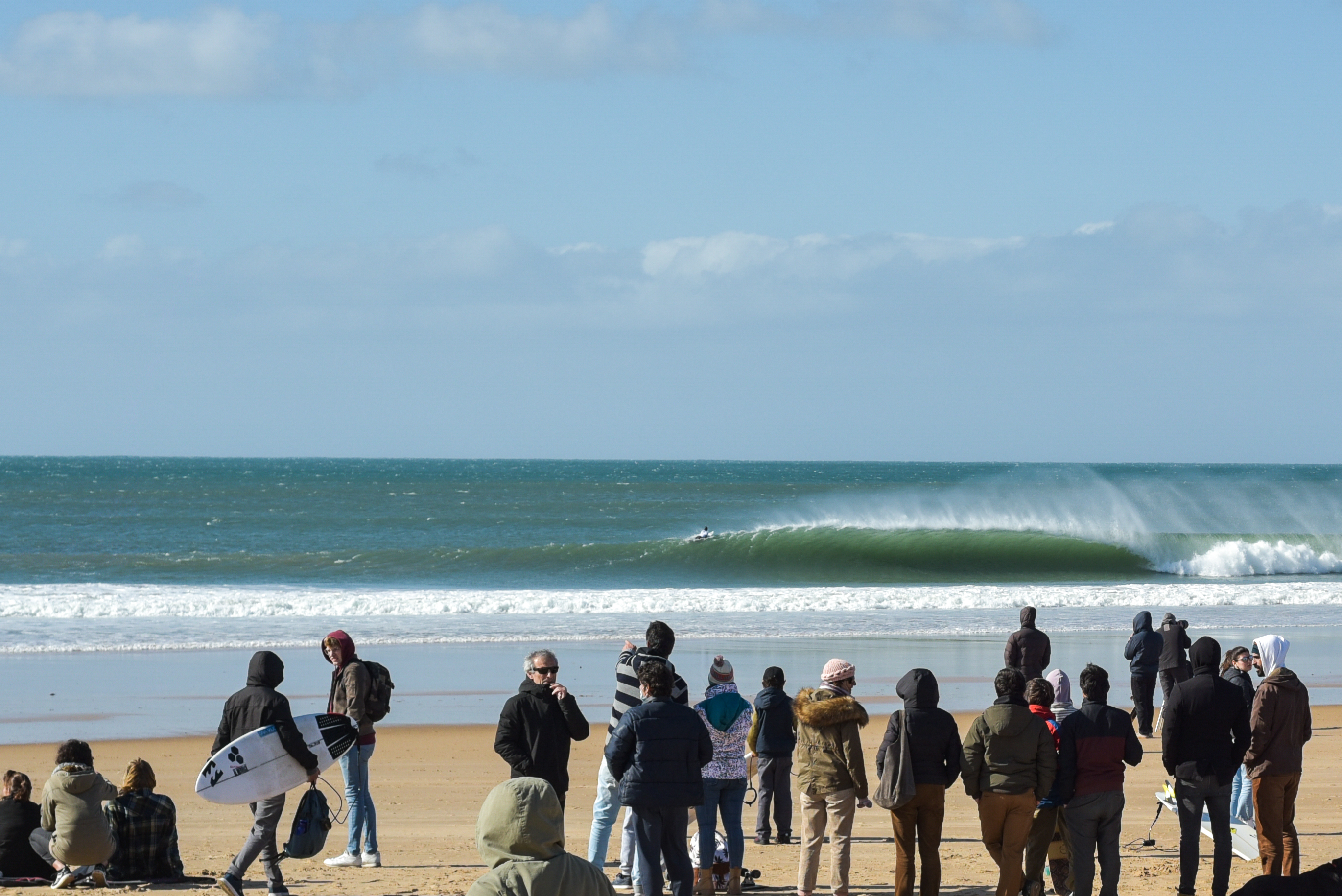 “O tubo é o auge do surfe”, diz Lucas Silveira.