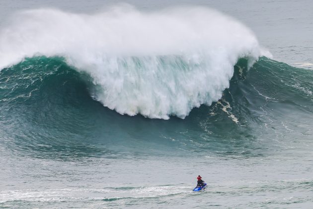 Jamie Mithcell, Nazaré Tow Surfing Challenge 2022, Nazaré, Portugal. Foto: WSL / Masurel.