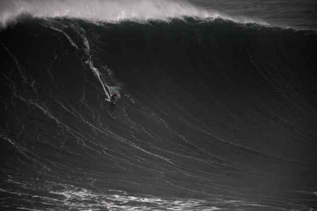 Nic Von Rupp, Nazaré Tow Surfing Challenge, Portugal. Foto: Duda Hawaii.