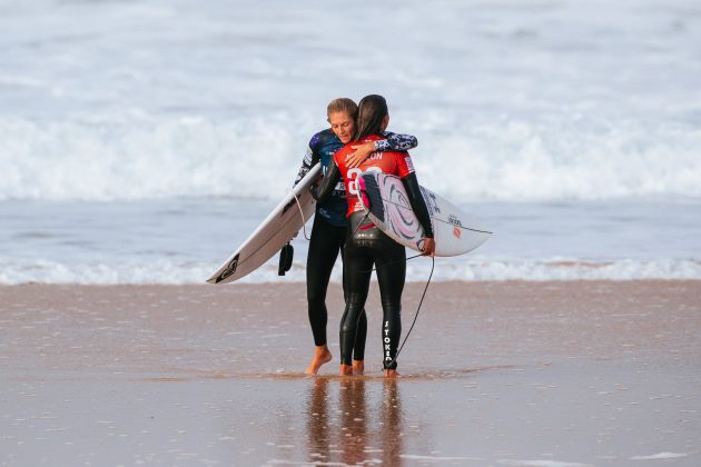 Stephanie Gilmore, MEO Pro Portugal 2022. Foto: WSL / Poullenot.