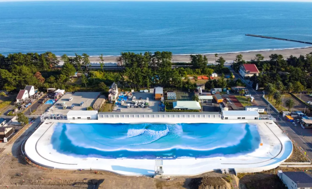 Piscina de ondas PerfectSwell, da American Wave Machines, no Japão. Expectativa de inauguração do São Paulo Surf Clube é para o quarto trimestre de 2023.