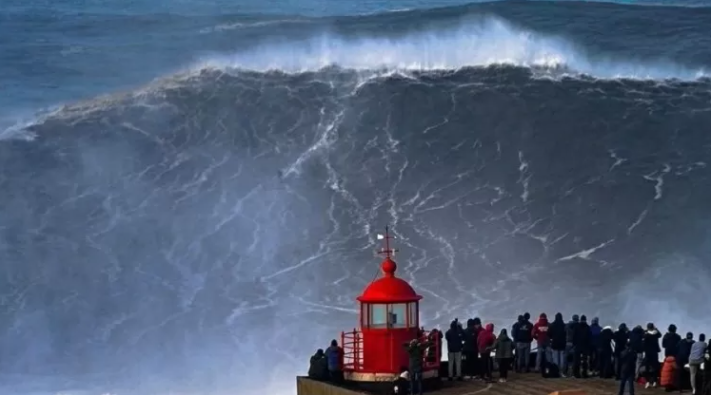 Vinicius dos Santos, Nazaré, Portugal