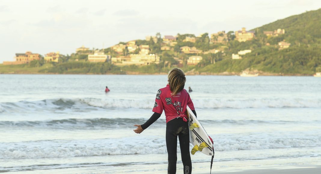 Caua Demski - Sub10 03, Surfland Brasil apresenta Circuito Surf Talentos Oceano 2022, Garopaba (SC). Foto: Marcio David.