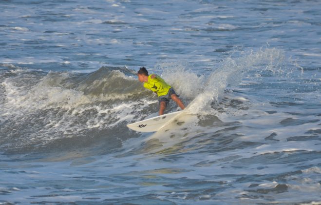 John Muller, Hang Loose Surf Attack 2022, Plataforma de Pesca, Mongaguá (SP). Foto: Eric Medalha.