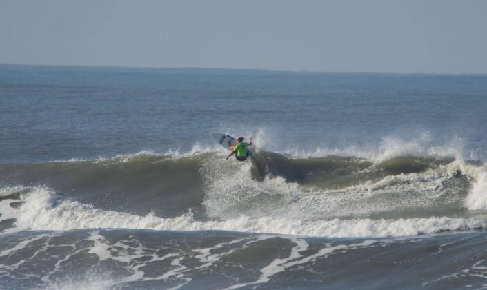 Lukas Camargo, Hang Loose Surf Attack 2022, Plataforma de Pesca, Mongaguá (SP). Foto: Eric Medalha.